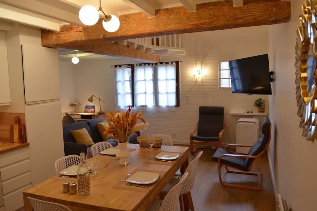 Charmant Appartement - Proche Chateau Cite Carcassonne Esterno foto