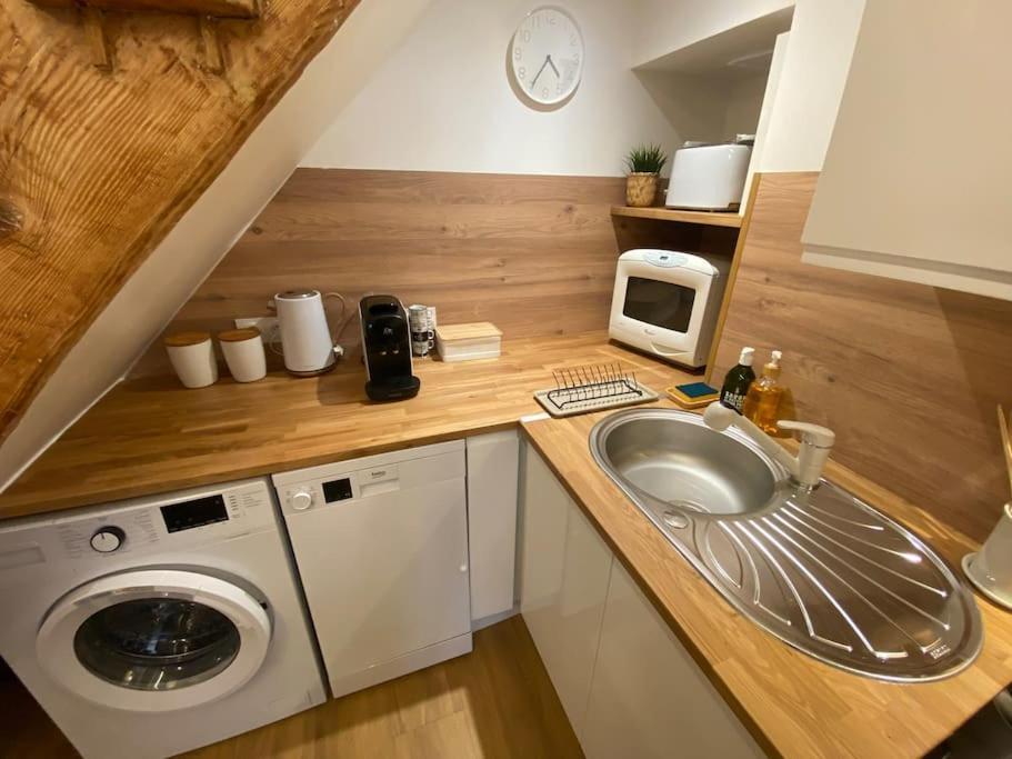 Charmant Appartement - Proche Chateau Cite Carcassonne Esterno foto